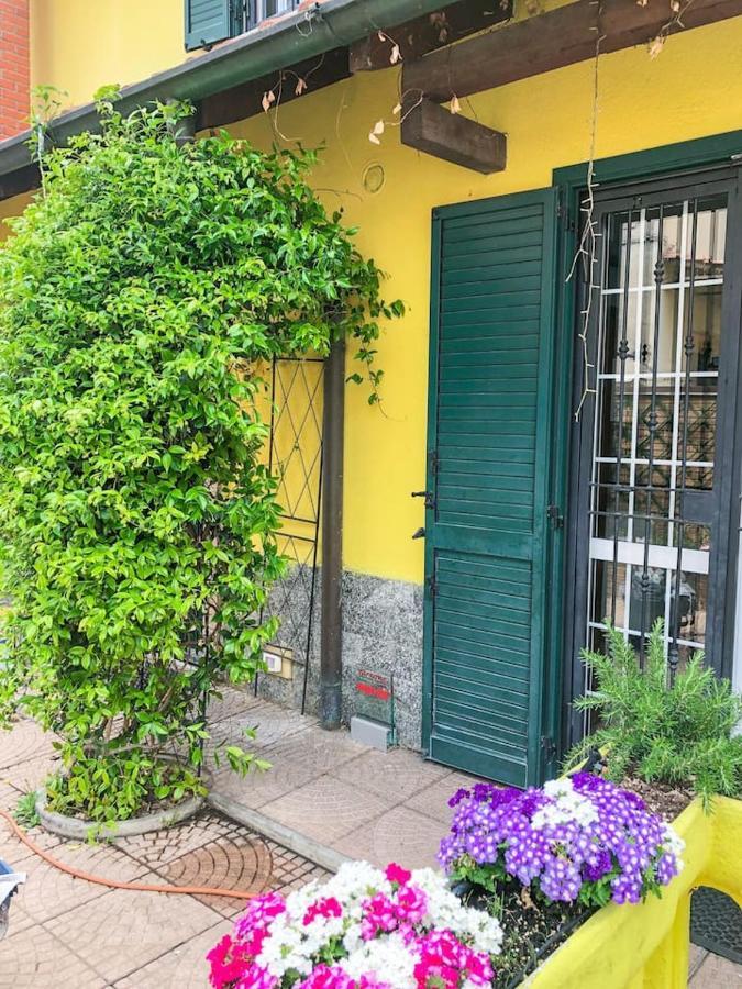 La Villa Di Bambi Vanzago Exterior photo